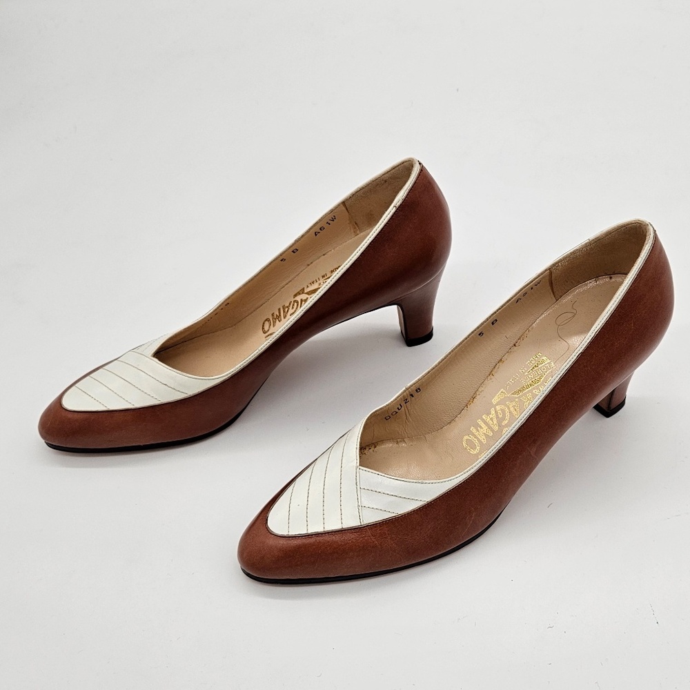 Vintage Salvatore Ferragamo Brown/Ivory Pumps Heels